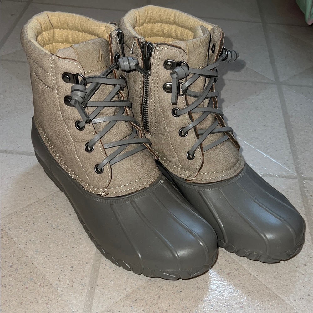 Nautica Gray and Tan Winter & Rain Boots